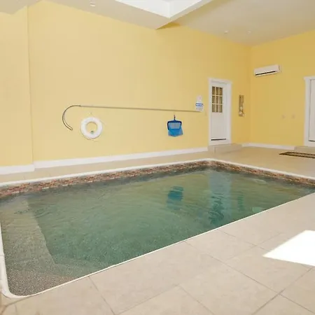 Highland Plunge Vila